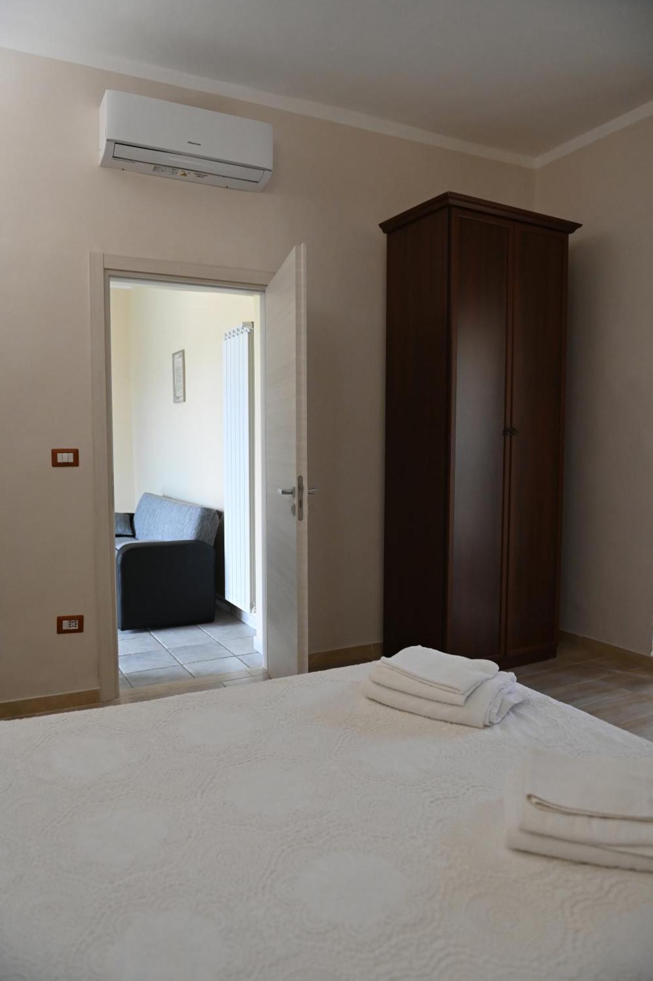 Mandevilla Home Caiazzo ภายนอก รูปภาพ